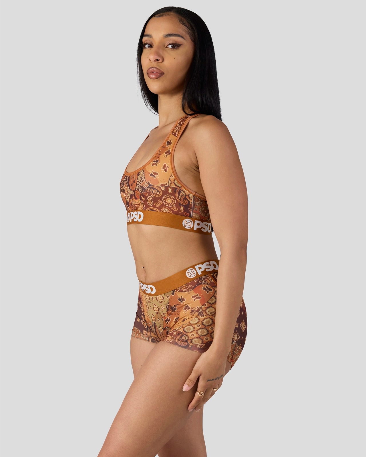 Coco Paisley - Image 3