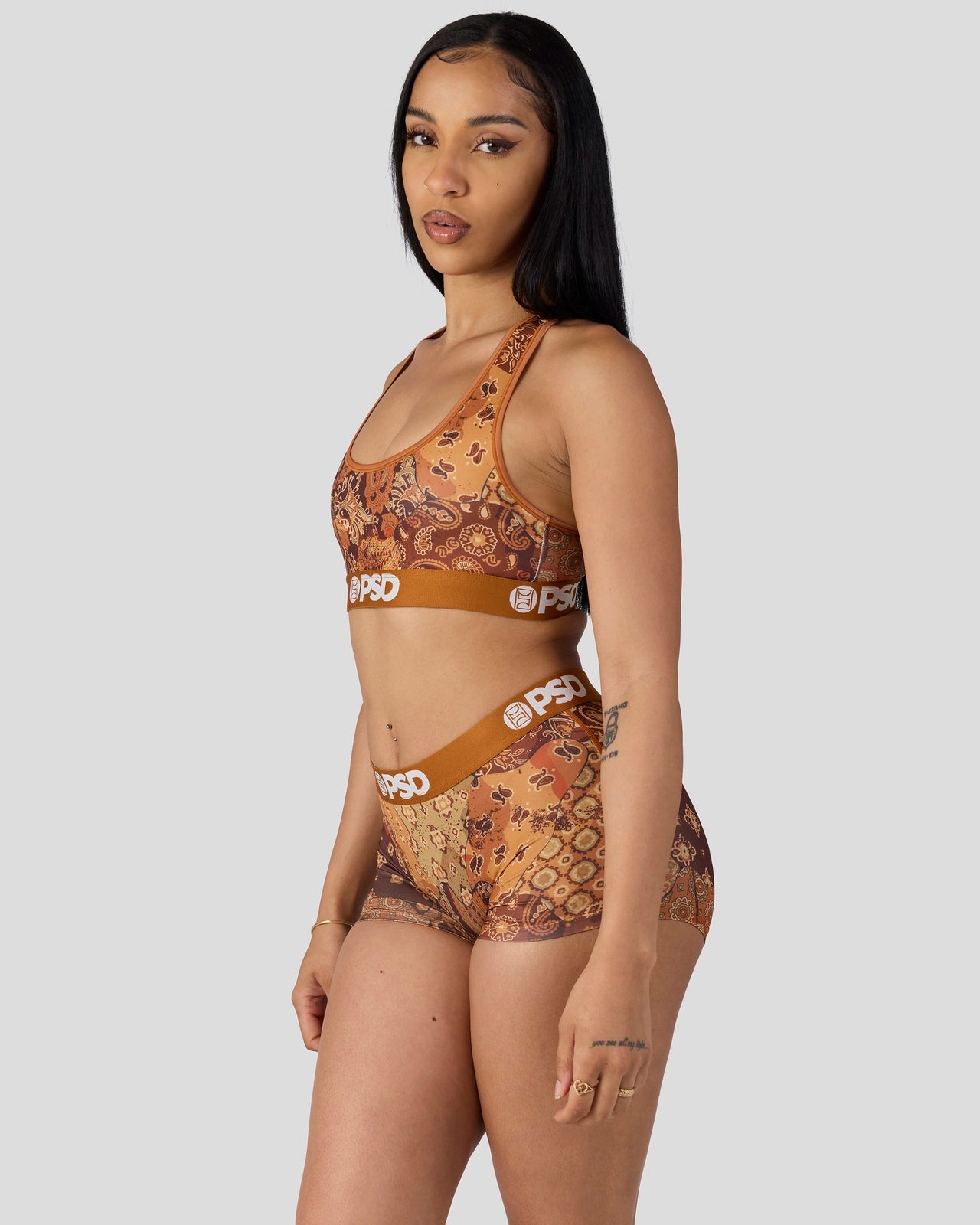 Coco Paisley - Image 3